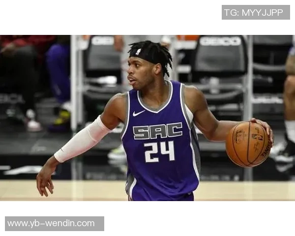 小乔丹传授防守秘诀奎因全力以赴争抢每个篮板的决心 小乔丹传授防守秘诀奎因全力以赴争抢每个篮板的决心